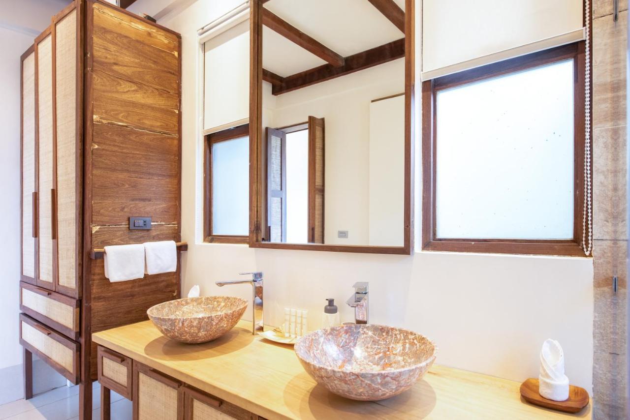 L'Osteria Luxe Beachfront B&B 제너럴 루나 외부 사진