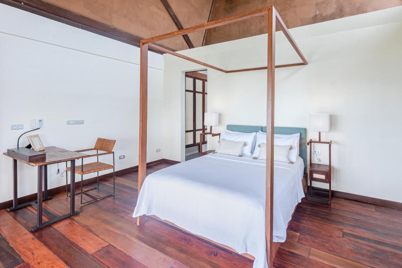 L'Osteria Luxe Beachfront B&B 제너럴 루나 외부 사진