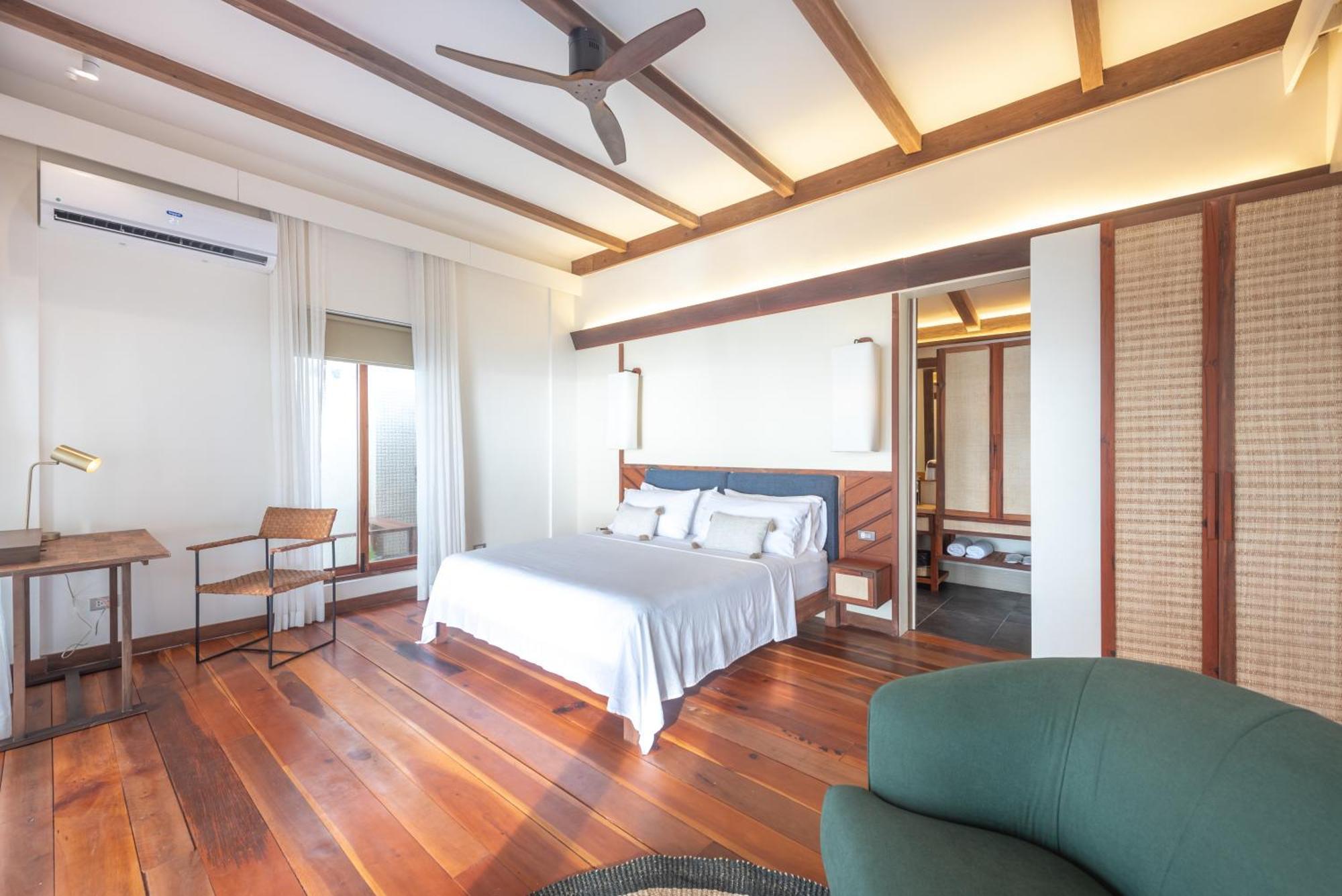 L'Osteria Luxe Beachfront B&B 제너럴 루나 외부 사진