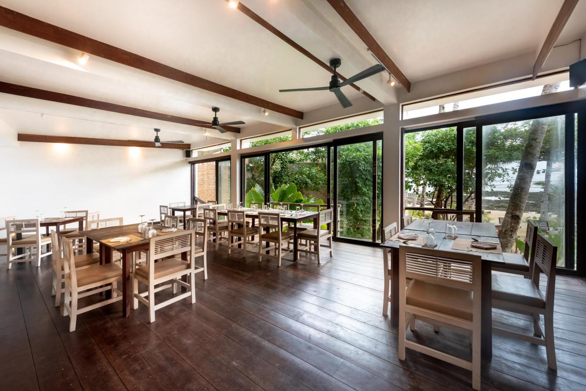L'Osteria Luxe Beachfront B&B 제너럴 루나 외부 사진